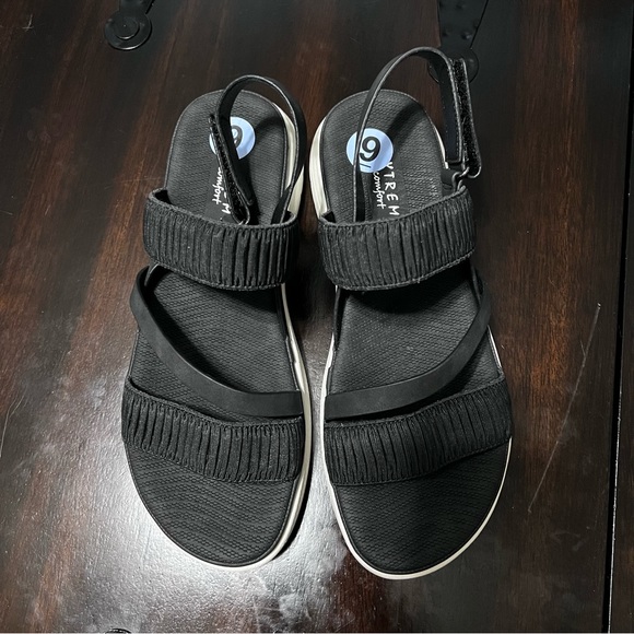 Extreme Comfort by Eddie Marc Grete Slingback Comfort Sandal - Picture 2 of 9